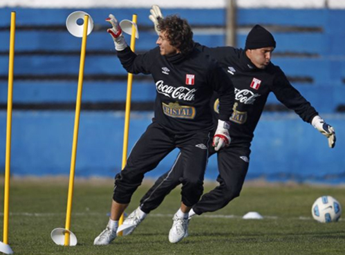Butrón, Fernández o Libman: Se busca arquero ante Paraguay