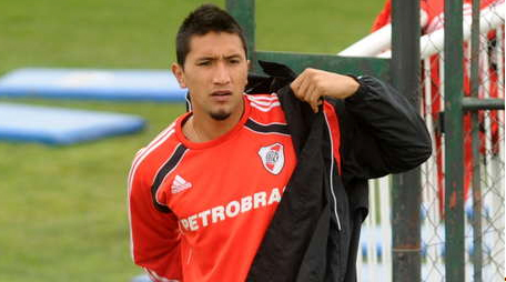 Almeyda me dijo que cuando esté con más fútbol, voy a volver