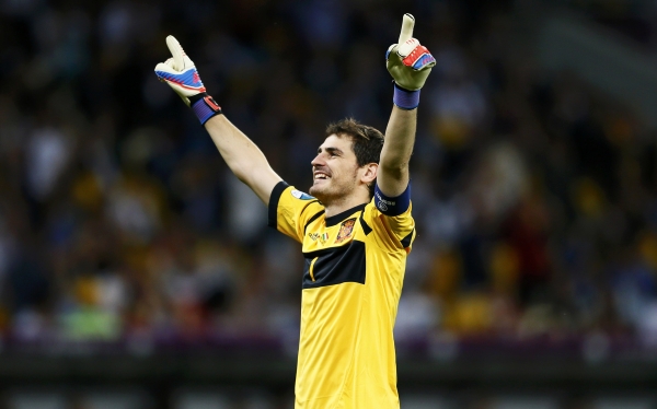 El Milan se mueve por Casillas